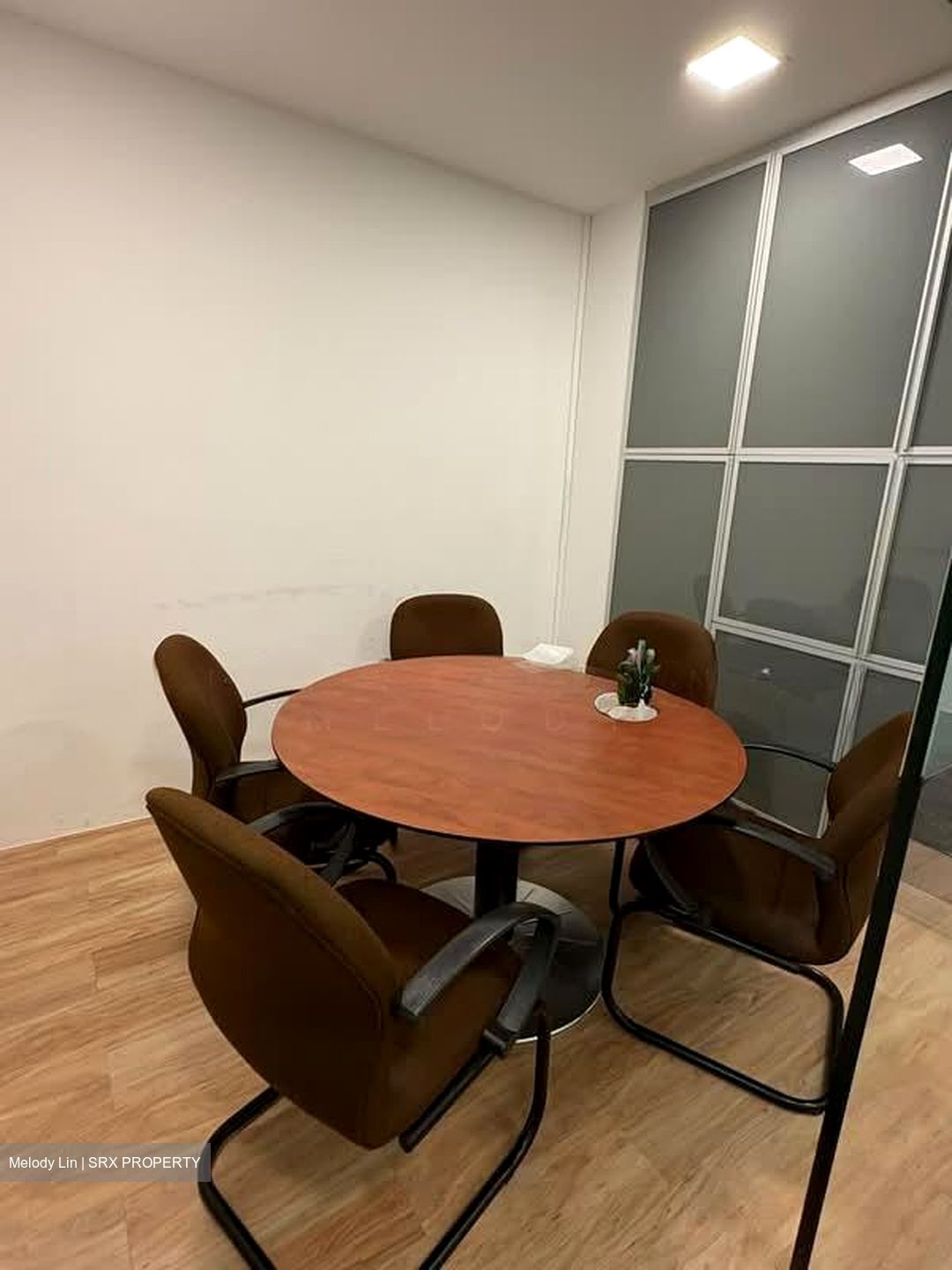 International Plaza (D2), Office #587100601
